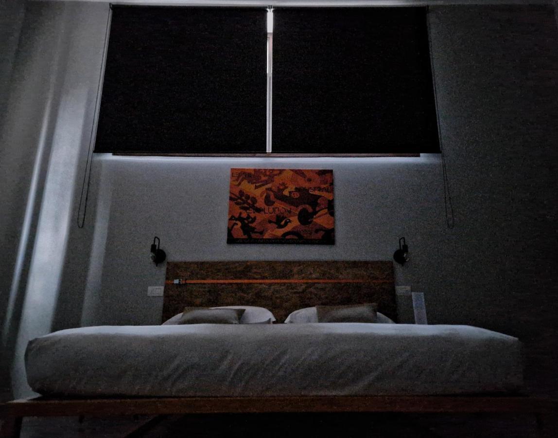 Garage47 Storica Officina Meccanica Loft B&B In 皮恩扎 外观 照片